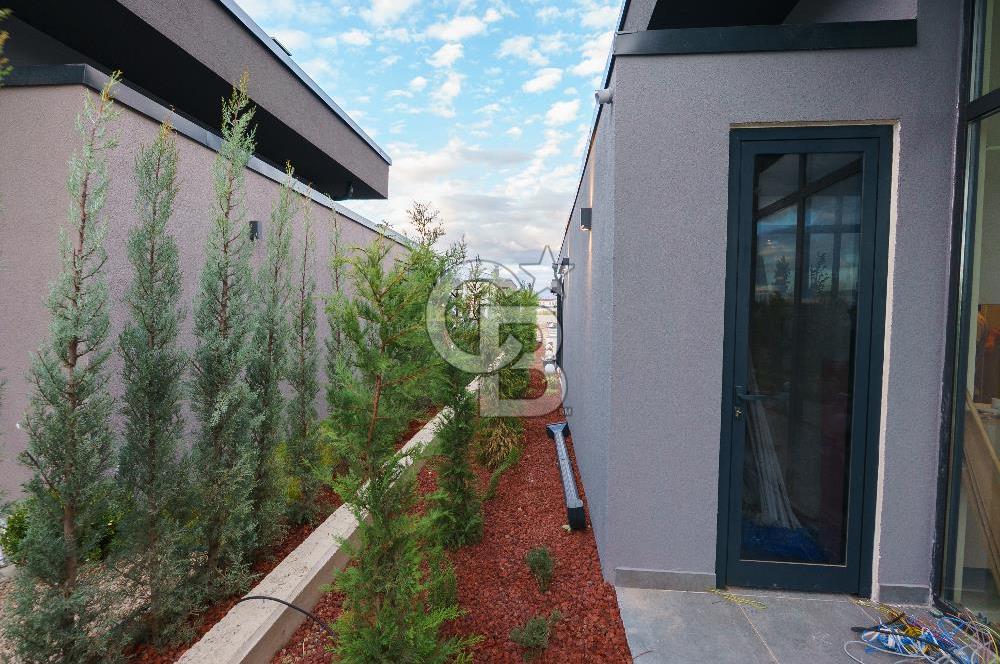 MOGAN MANZARALI LUNA SİTESİ 5+1 240 m2 PEYZAJLI SATILIK VİLLA