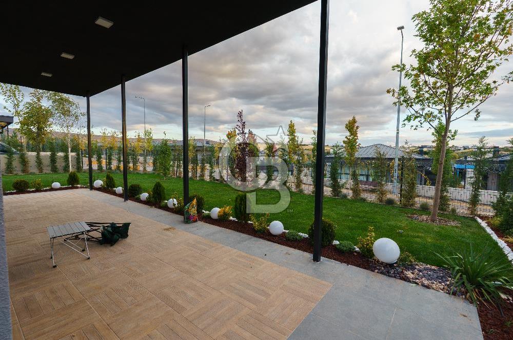 MOGAN MANZARALI LUNA SİTESİ 5+1 240 m2 PEYZAJLI SATILIK VİLLA