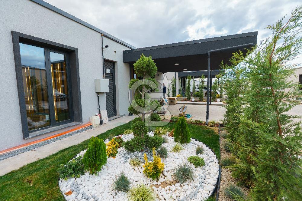 MOGAN MANZARALI LUNA SİTESİ 5+1 240 m2 PEYZAJLI SATILIK VİLLA