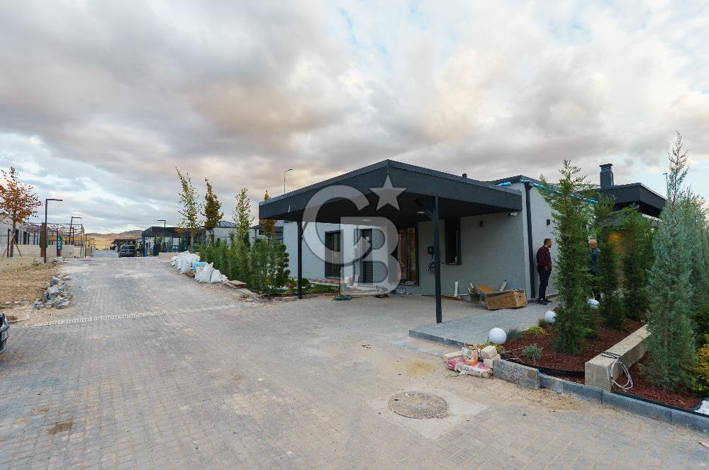 MOGAN MANZARALI LUNA SİTESİ 5+1 240 m2 PEYZAJLI SATILIK VİLLA