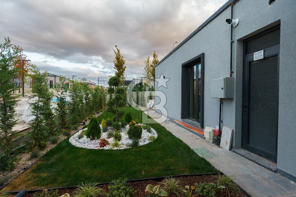 MOGAN MANZARALI LUNA SİTESİ 5+1 240 m2 PEYZAJLI SATILIK VİLLA