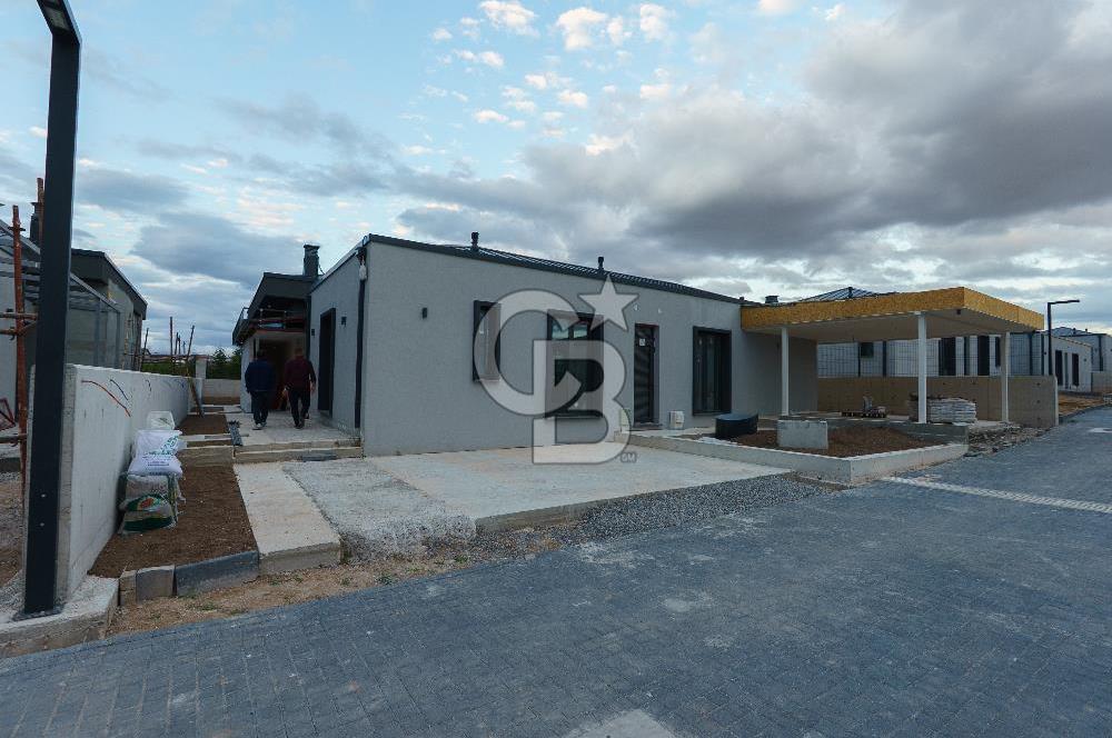 MOGAN MANZARALI LUNA SİTESİ 5+1 240 m2 PEYZAJLI SATILIK VİLLA