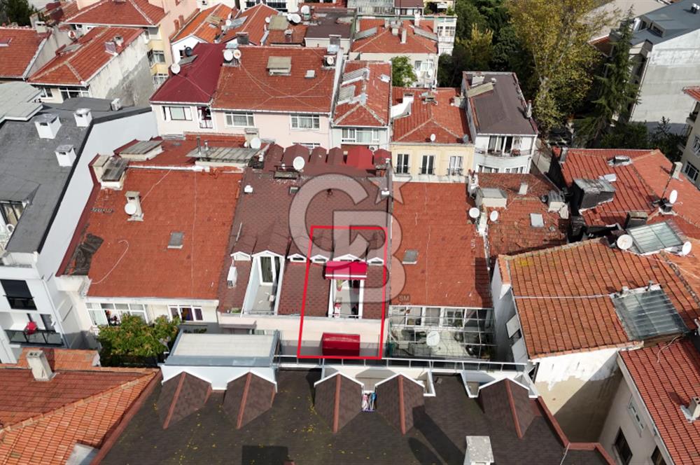 KADIKÖY,MODA,BAHARİYE CD. 3 DK. TERASLI 1,5+1 ÇATI DUBLEKS DAİRE