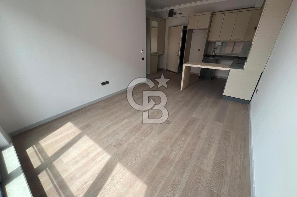 GÖLBAŞI KARŞIYAKADA GÖLESIFIR 1+1 2.KAT İSKANLI CADDEÜZERİ DAİRE