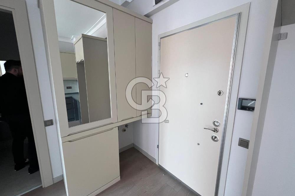 GÖLBAŞI KARŞIYAKADA GÖLESIFIR 1+1 2.KAT İSKANLI CADDEÜZERİ DAİRE