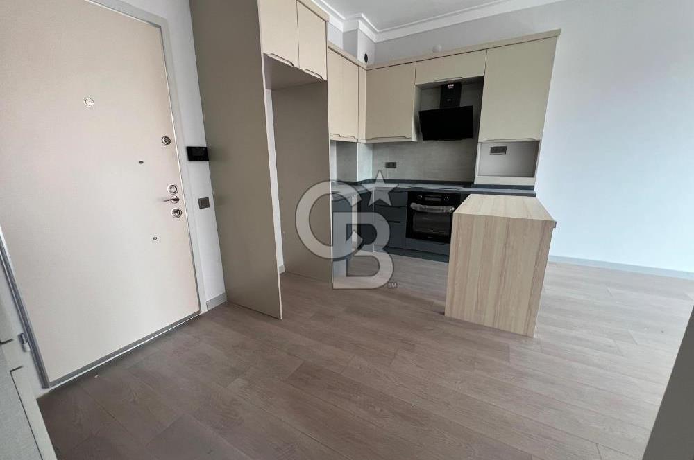 GÖLBAŞI KARŞIYAKADA GÖLESIFIR 1+1 2.KAT İSKANLI CADDEÜZERİ DAİRE