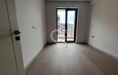 GÖLBAŞI KARŞIYAKADA GÖLESIFIR 1+1 2.KAT İSKANLI CADDEÜZERİ DAİRE