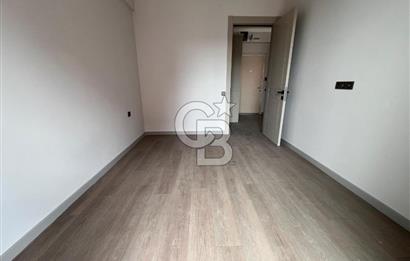 GÖLBAŞI KARŞIYAKADA GÖLESIFIR 1+1 2.KAT İSKANLI CADDEÜZERİ DAİRE