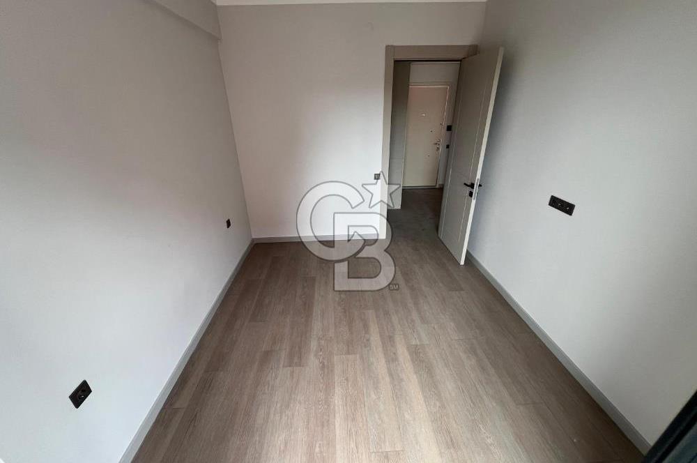 GÖLBAŞI KARŞIYAKADA GÖLESIFIR 1+1 2.KAT İSKANLI CADDEÜZERİ DAİRE