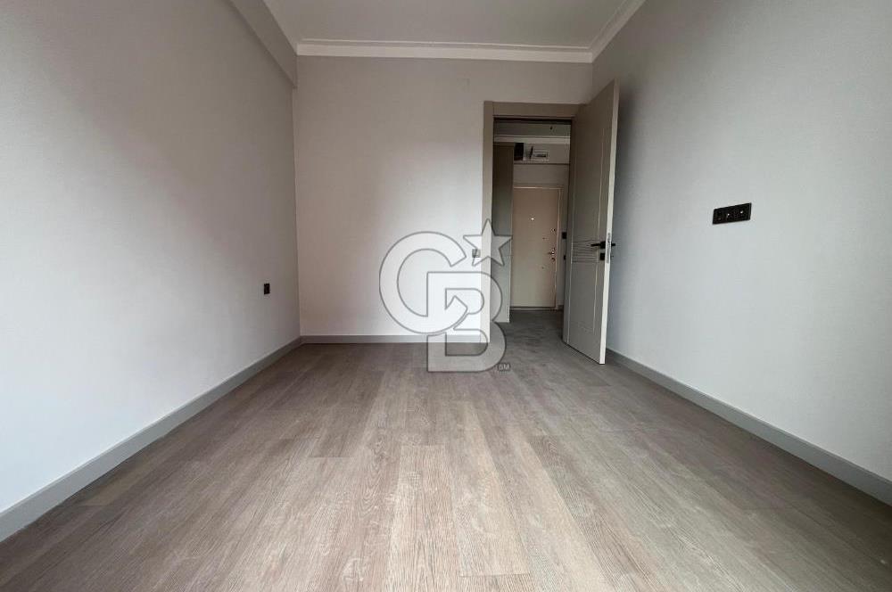 GÖLBAŞI KARŞIYAKADA GÖLESIFIR 1+1 2.KAT İSKANLI CADDEÜZERİ DAİRE