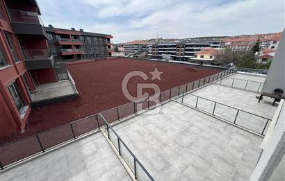 GÖLBAŞI KARŞIYAKADA GÖLESIFIR 1+1 2.KAT İSKANLI CADDEÜZERİ DAİRE