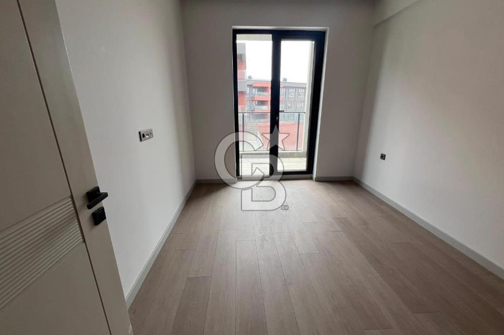 GÖLBAŞI KARŞIYAKADA GÖLESIFIR 1+1 2.KAT İSKANLI CADDEÜZERİ DAİRE