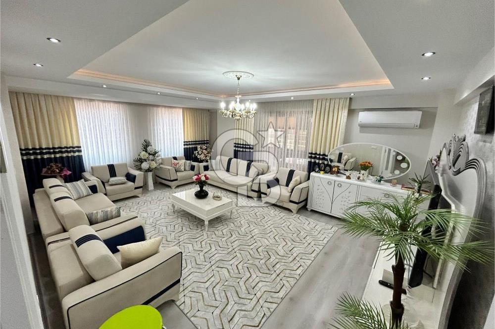Bağbaşı Mah. Antalya Asfaltı Üzerinde Satılık 4+1 220 m2 Daire