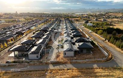 MOGAN MANZARALI LUNA SİTESİ 5+1 240 m2 PEYZAJLI SATILIK VİLLA