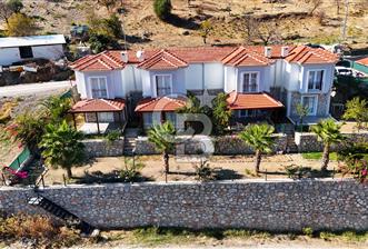 Satılık Defne Evleri'nde Villa