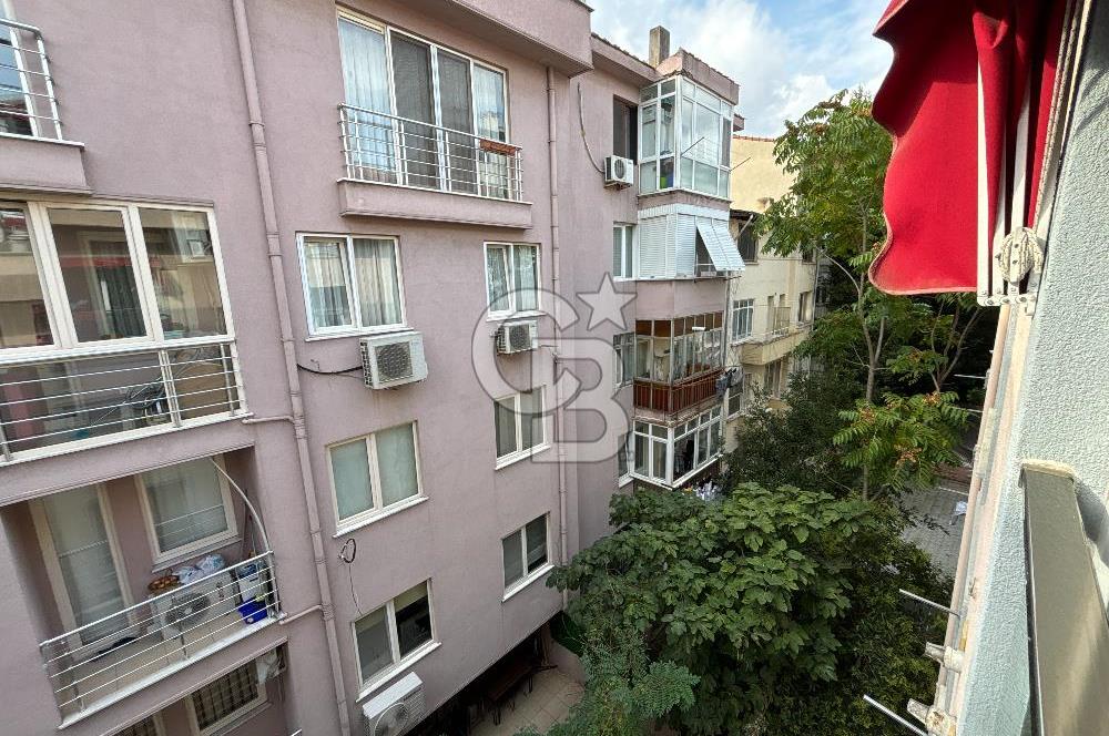 KADIKÖY,MODA,BAHARİYE CD. 3 DK. TERASLI 1,5+1 ÇATI DUBLEKS DAİRE