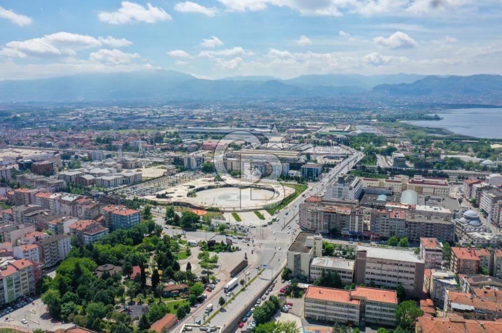 KOCAELİ İZMİT KÖRFEZ MAHALLESİ'NDE MERKEZİ KONUMDA SATILIK OFİS