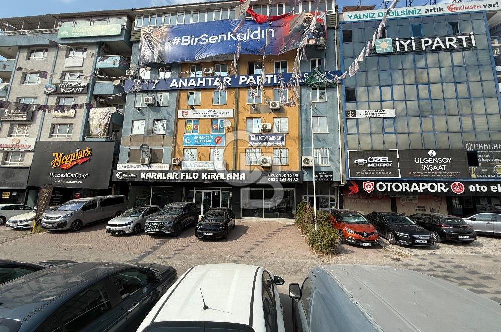 KOCAELİ İZMİT KÖRFEZ MAHALLESİ'NDE MERKEZİ KONUMDA SATILIK OFİS