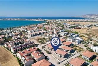 Çandarlı denize 250 metre mesafede site içinde havuzlu 1 + 1 daire