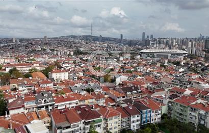 KADIKÖY,MODA,BAHARİYE CD. 3 DK. TERASLI 1,5+1 ÇATI DUBLEKS DAİRE