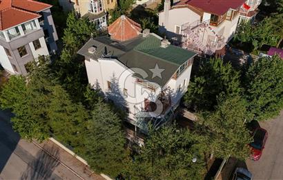 GÖLBAŞINDA ÇOK YÖNLÜ KULLANIMIYLA MUHTEŞEM KÖŞE VİLLA
