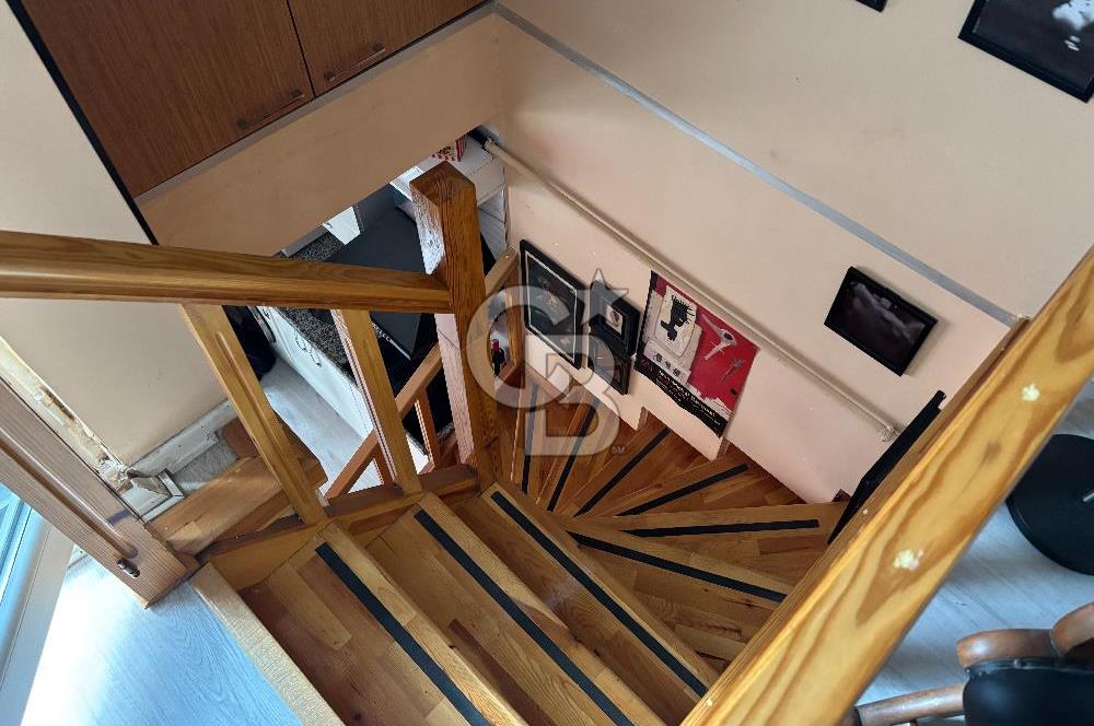 KADIKÖY,MODA,BAHARİYE CD. 3 DK. TERASLI 1,5+1 ÇATI DUBLEKS DAİRE