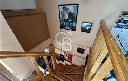 KADIKÖY,MODA,BAHARİYE CD. 3 DK. TERASLI 1,5+1 ÇATI DUBLEKS DAİRE