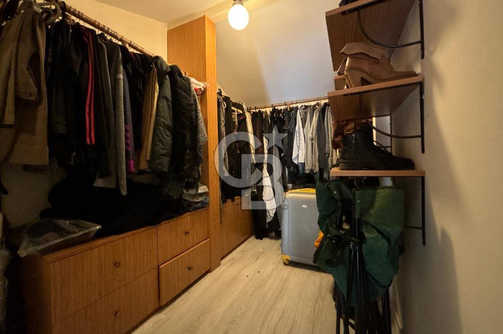 KADIKÖY,MODA,BAHARİYE CD. 3 DK. TERASLI 1,5+1 ÇATI DUBLEKS DAİRE