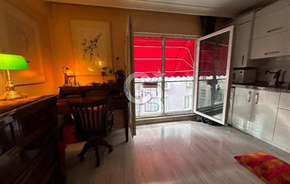 KADIKÖY,MODA,BAHARİYE CD. 3 DK. TERASLI 1,5+1 ÇATI DUBLEKS DAİRE