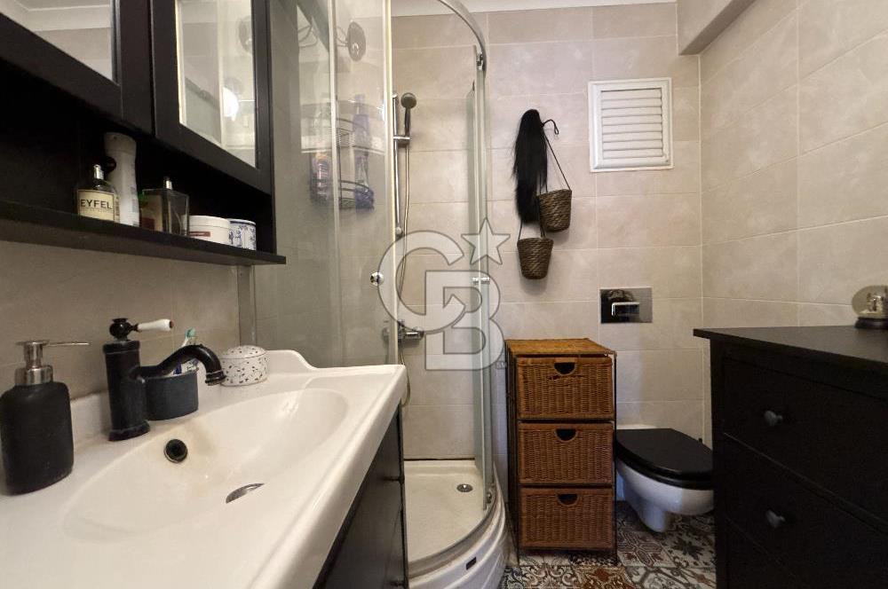 KADIKÖY,MODA,BAHARİYE CD. 3 DK. TERASLI 1,5+1 ÇATI DUBLEKS DAİRE