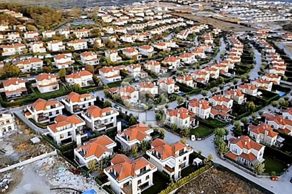 NEO GÖLPARK'TA SATILIK ÖZEL YAPIM ULTRALÜX VİLLA