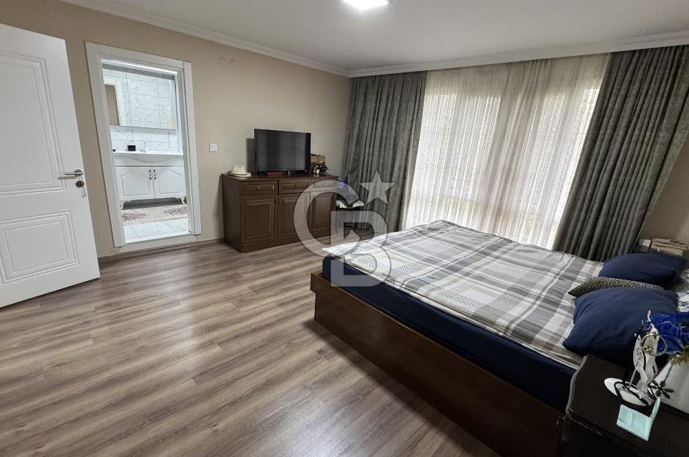 BEYAZEVLER’DE SATILIK 6+2 TRİPLEKS KÖŞE VİLLA