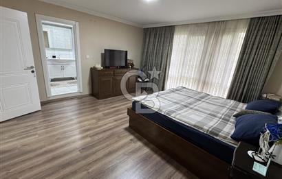 BEYAZEVLER’DE SATILIK 6+2 TRİPLEKS KÖŞE VİLLA