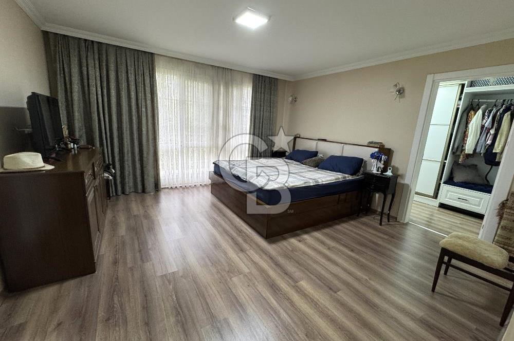BEYAZEVLER’DE SATILIK 6+2 TRİPLEKS KÖŞE VİLLA