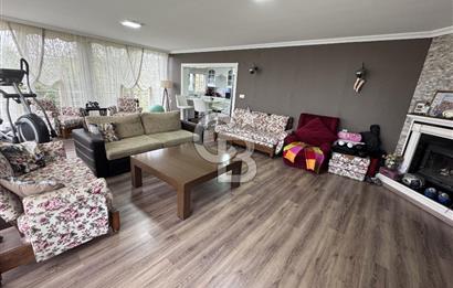 BEYAZEVLER’DE SATILIK 6+2 TRİPLEKS KÖŞE VİLLA