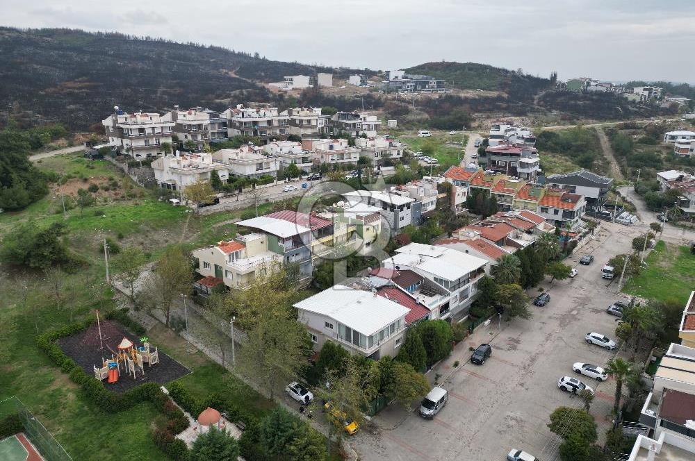BEYAZEVLER’DE SATILIK 6+2 TRİPLEKS KÖŞE VİLLA