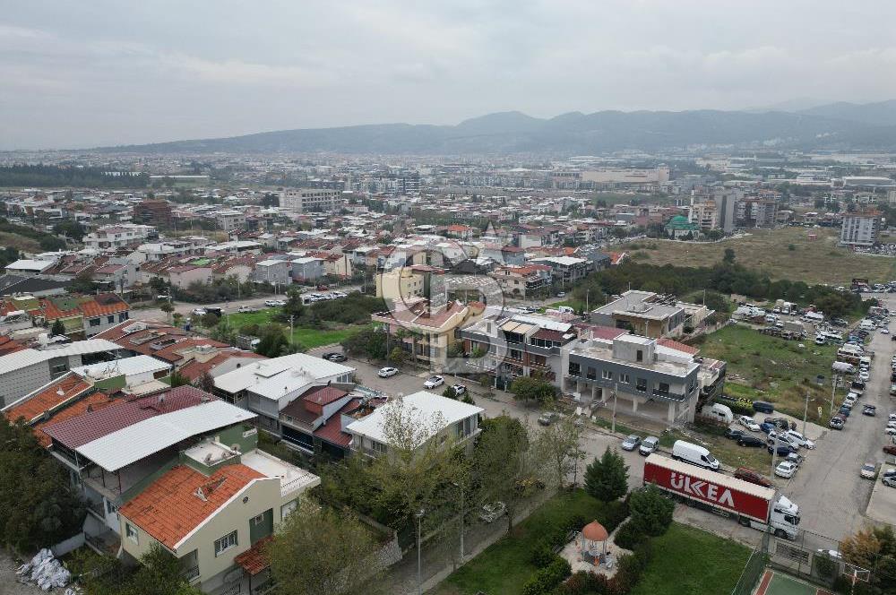 BEYAZEVLER’DE SATILIK 6+2 TRİPLEKS KÖŞE VİLLA