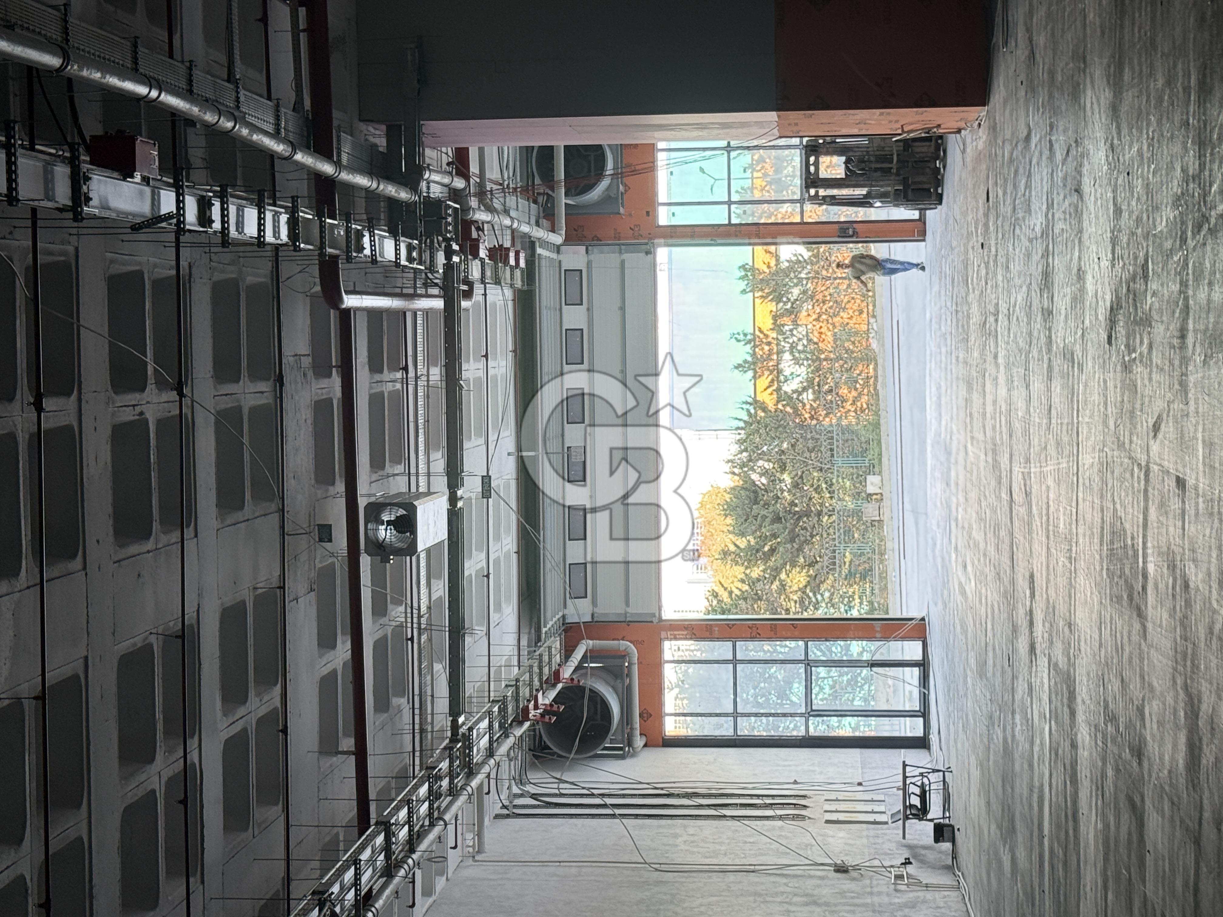 ESENYURT AKÇABURGAZDA KİRALIK 1476 M2 NET H:7.38 ÜRETİM TESİSİ