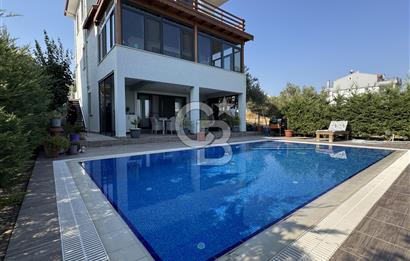 Havuzlu deniz ve doğa manzaralı tam müstakil villa