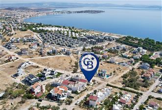 Bahçeli deniz manzaralı daire 