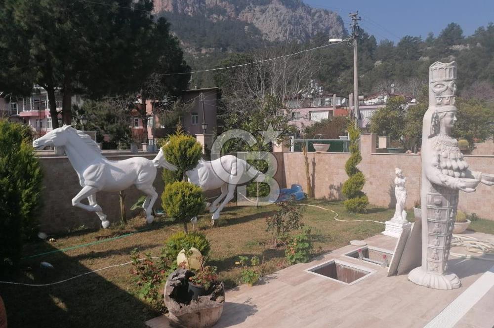 KEMER GÖYNÜK DOĞAYLA İÇİÇE ÖZEL HAVUZLU 4+1 VİLLA