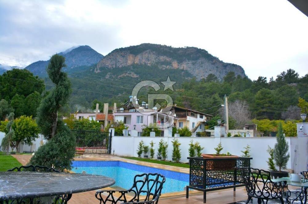 KEMER GÖYNÜK DOĞAYLA İÇİÇE ÖZEL HAVUZLU 4+1 VİLLA