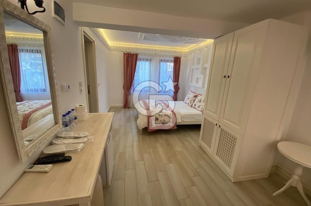 ÇANAKKALE BOZCAADA MERKEZİ KONUMDA 8 ODALI KİRALIK PANSİYON