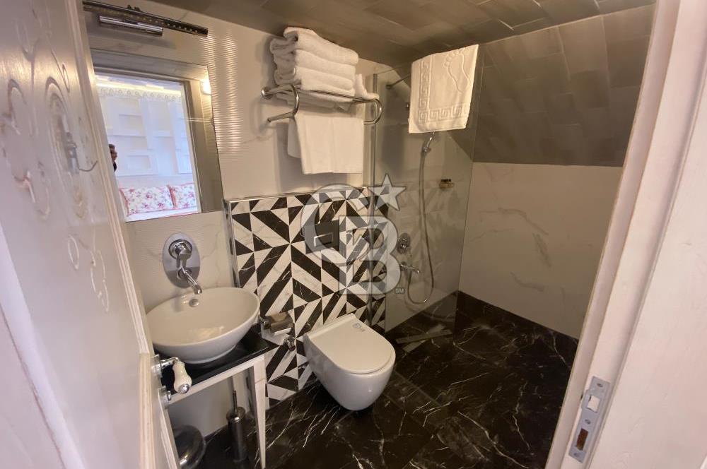 ÇANAKKALE BOZCAADA MERKEZİ KONUMDA 8 ODALI KİRALIK PANSİYON