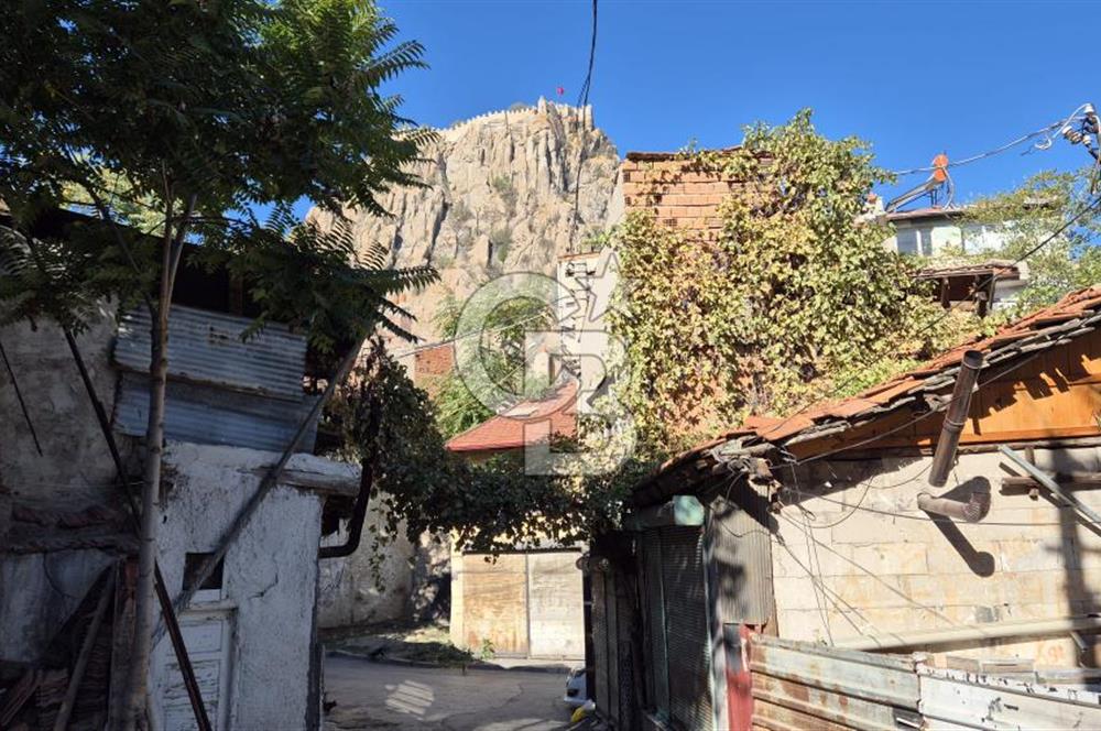 BURMALI MAHALLESİNDE SATILIK 2 KATLI AHŞAP DÜKKAN