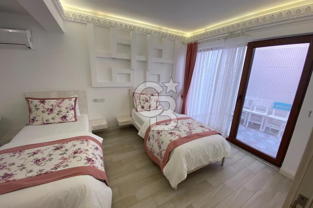 ÇANAKKALE BOZCAADA MERKEZİ KONUMDA 8 ODALI KİRALIK PANSİYON