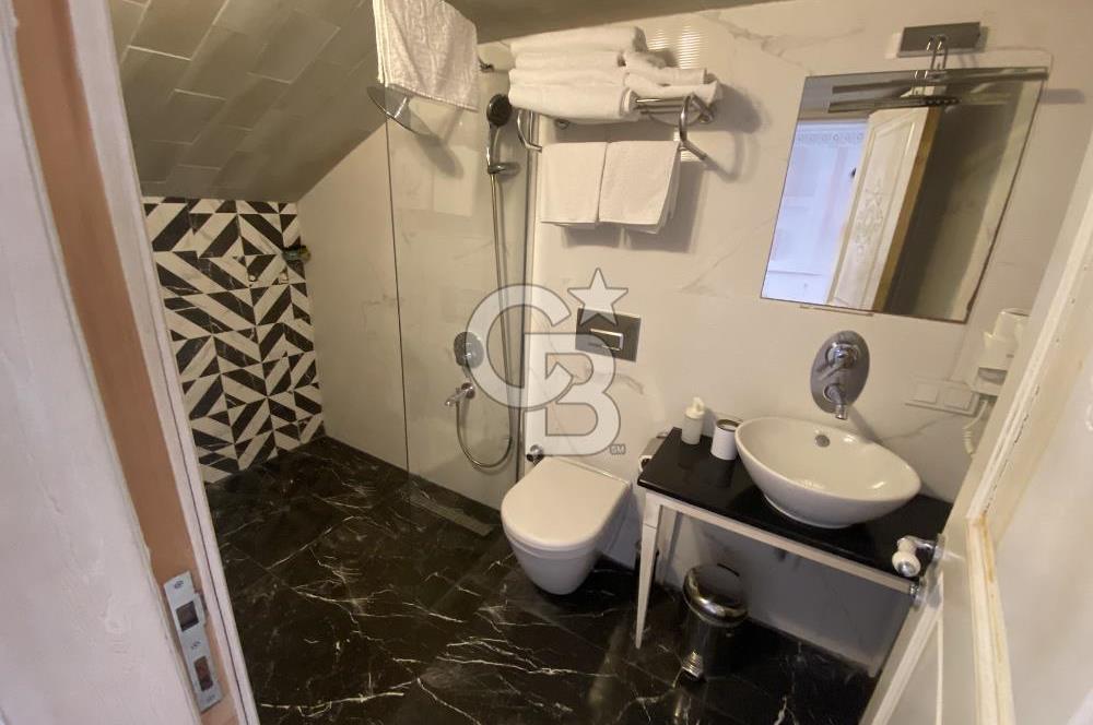 ÇANAKKALE BOZCAADA MERKEZİ KONUMDA 8 ODALI KİRALIK PANSİYON