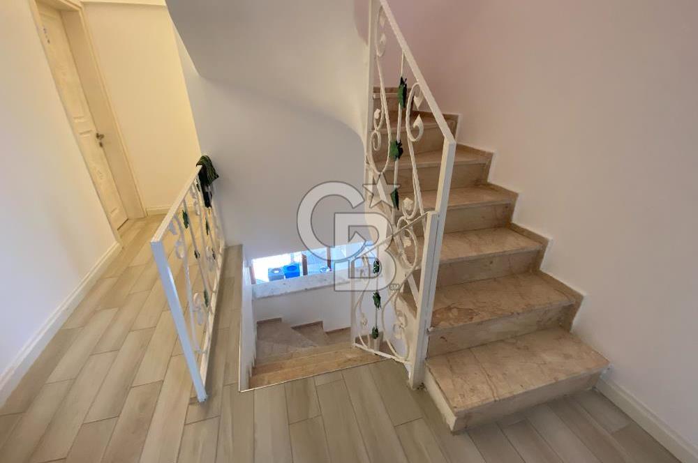 ÇANAKKALE BOZCAADA MERKEZİ KONUMDA 8 ODALI KİRALIK PANSİYON