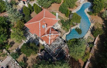 ELMADAĞ'DA 39 DÖNÜM ARAZİSİYLE BİRLİKTE HARİKA ÇİFTLİK EVİ...