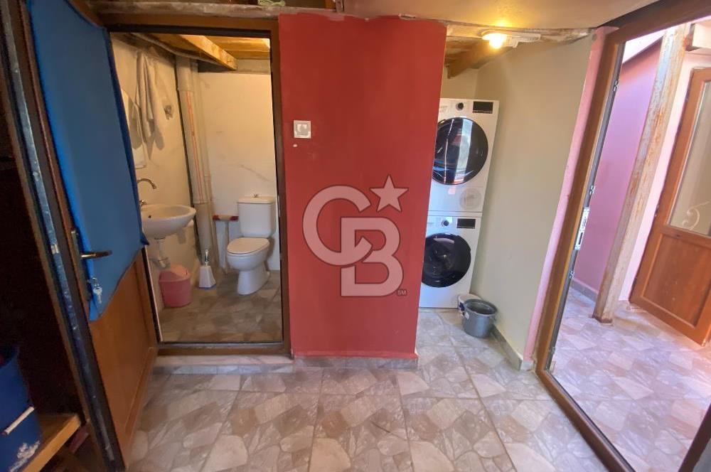 ÇANAKKALE BOZCAADA MERKEZİ KONUMDA 8 ODALI KİRALIK PANSİYON